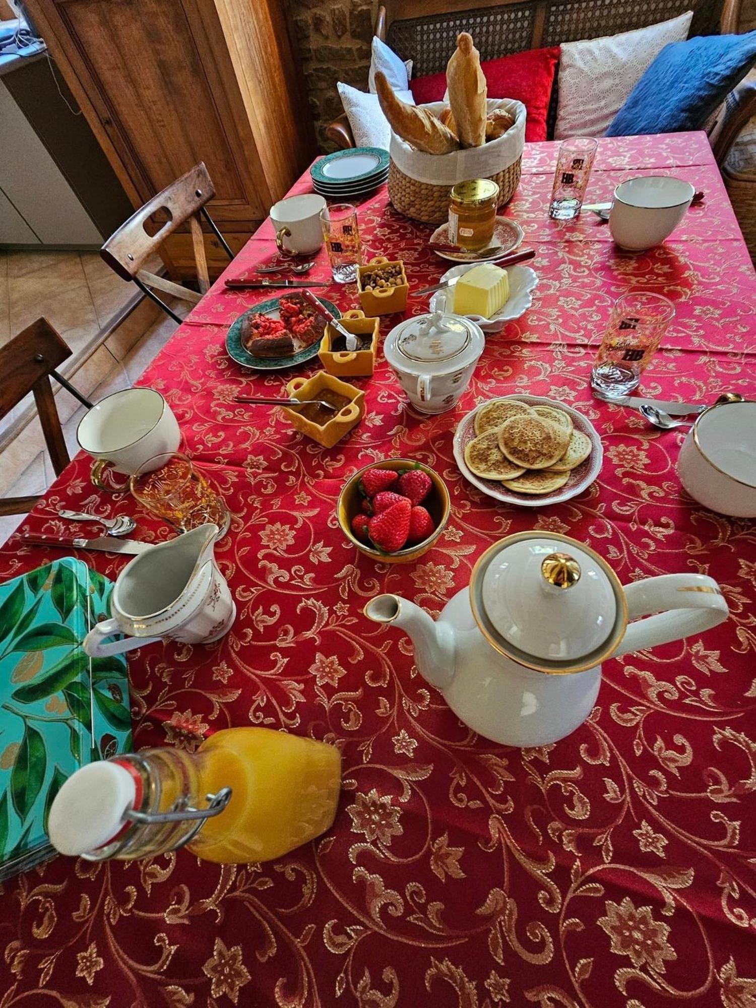 Le Moulin De Chazelle Bed & Breakfast Cormatin ภายนอก รูปภาพ